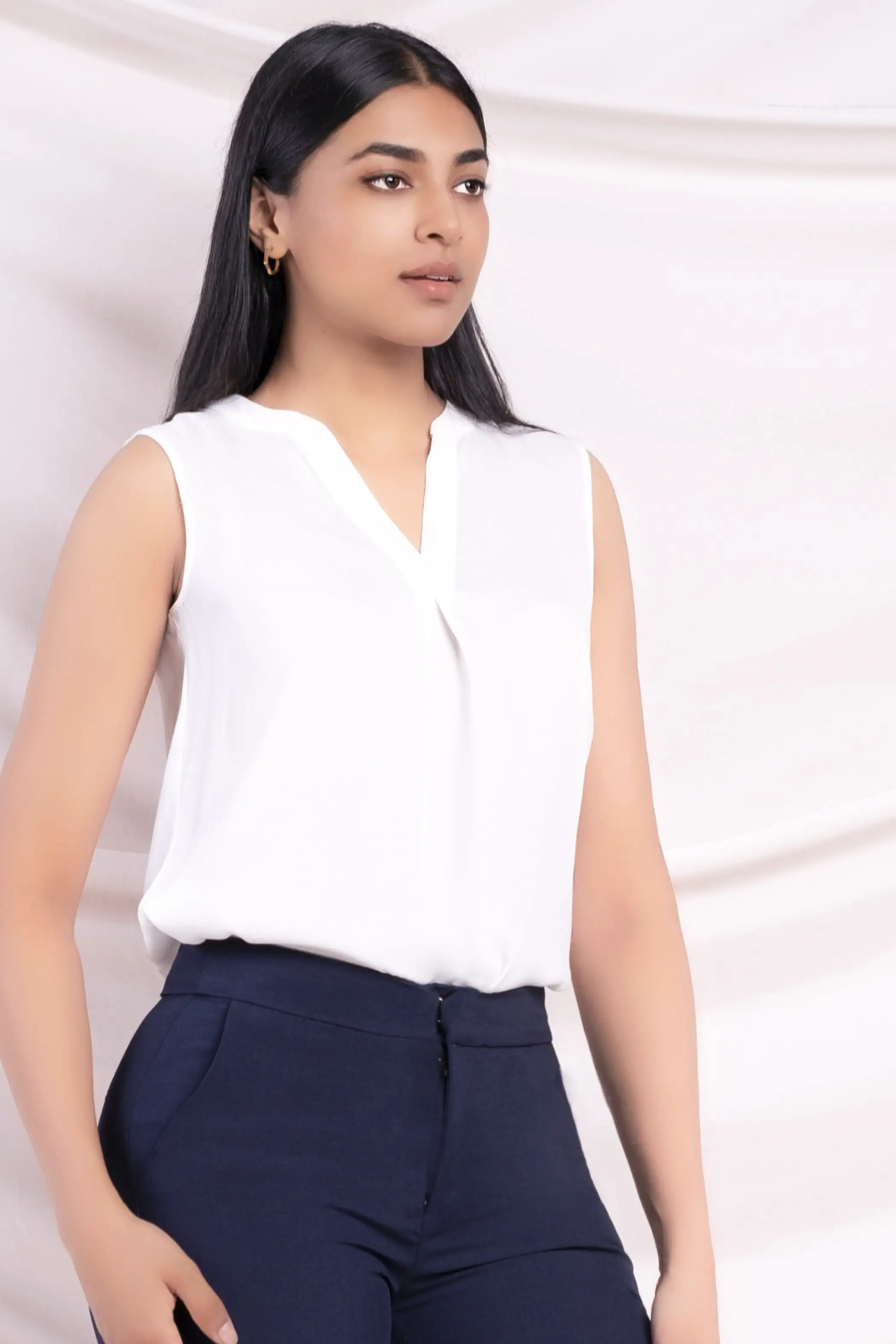 Sleeveless Pleat Detail Top